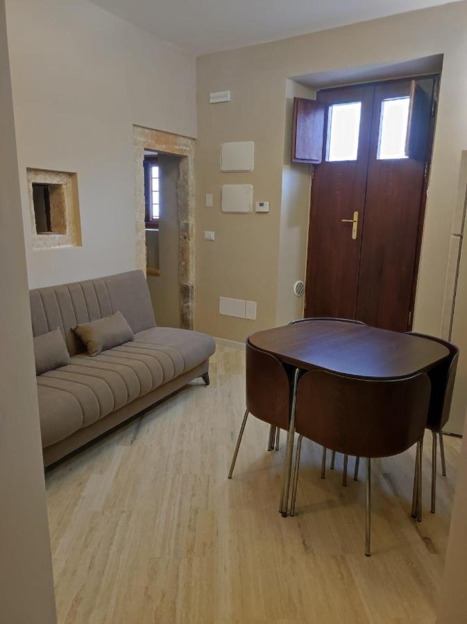 Apartmán Dimora Tra Ciuchi E Poeti LʼAquila Exteriér fotografie